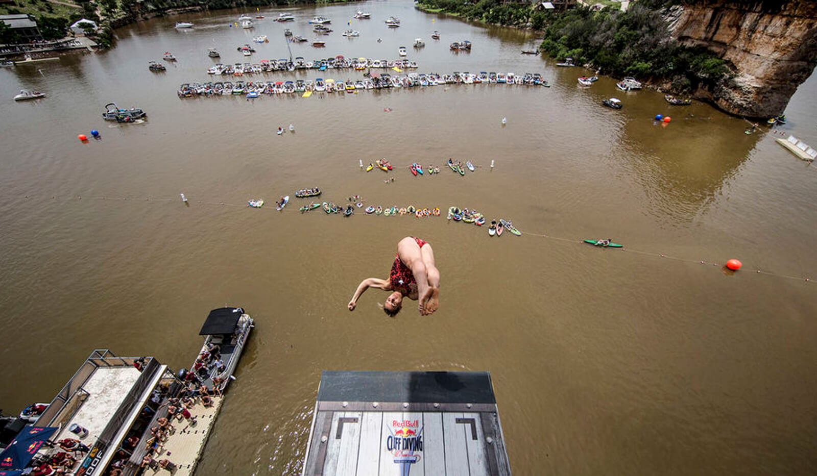 Richard returns to Red Bull Cliff Diving Circuit with top-five finish